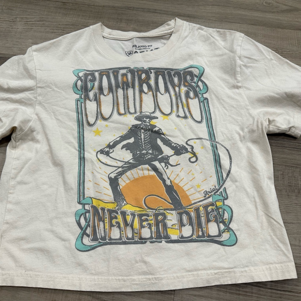 Ariat Cowboys Never Die Cropped Tee - Small - Picture 2 of 6